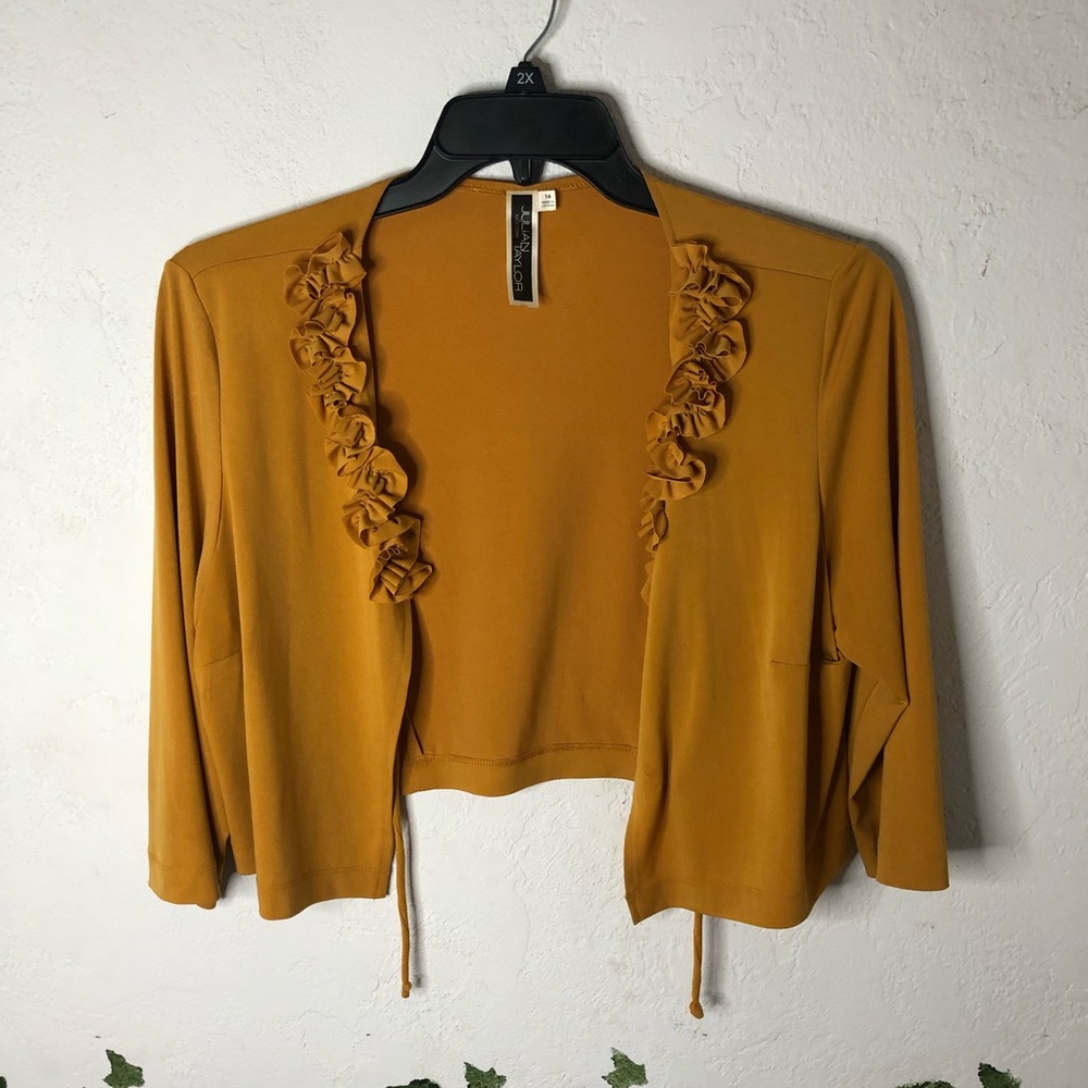 Julian Taylor Shrug 14